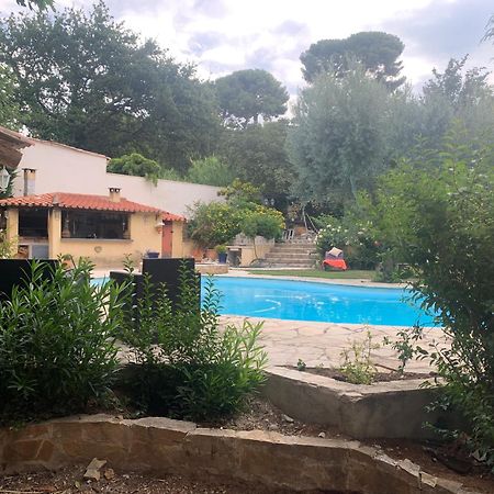 Studio Oustaou Acces Piscine Марсилия Екстериор снимка