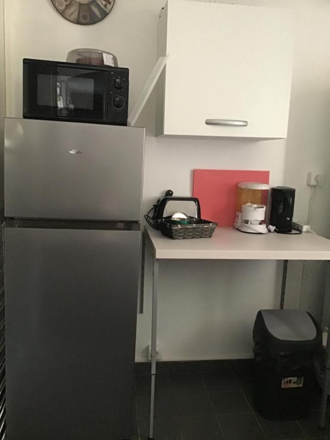 Studio Oustaou Acces Piscine Марсилия Екстериор снимка