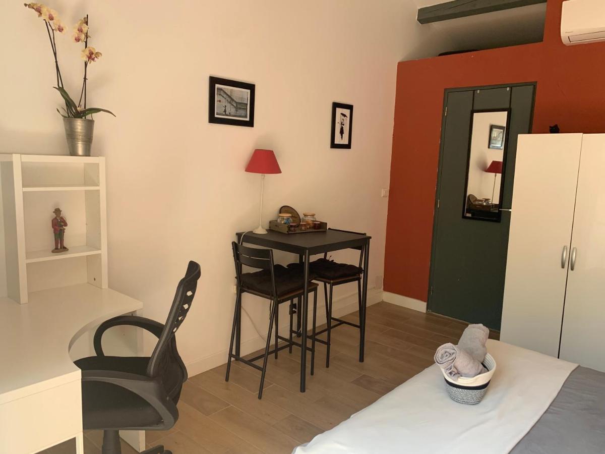 Studio Oustaou Acces Piscine Марсилия Екстериор снимка
